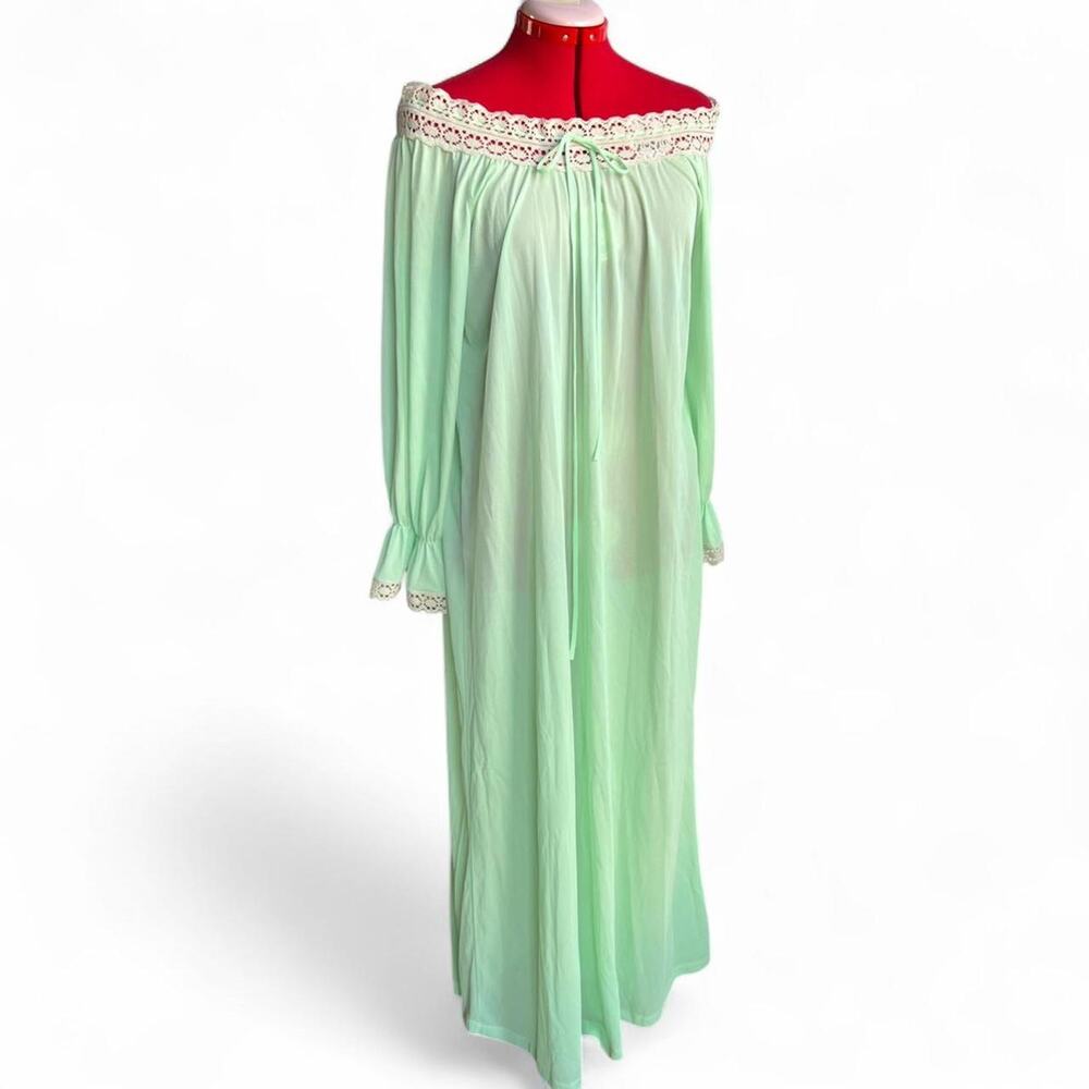Vintage Boho Maxi Bright Mint Green Nightgown With Lace Details‎ Medium